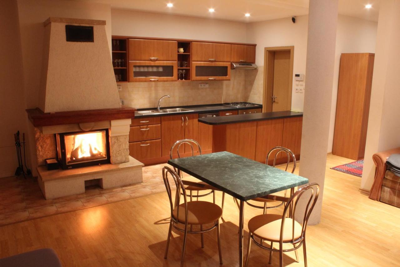 Apartman Triga Snina Exterior foto